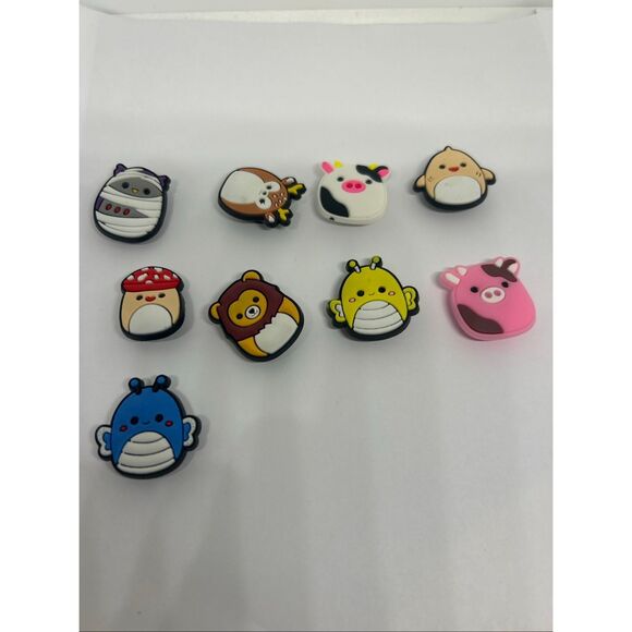 9pc Squish Mellow Animal Shoe/Bag Charm Set 🐝🐷🐄🐻 - Picture 1 of 1